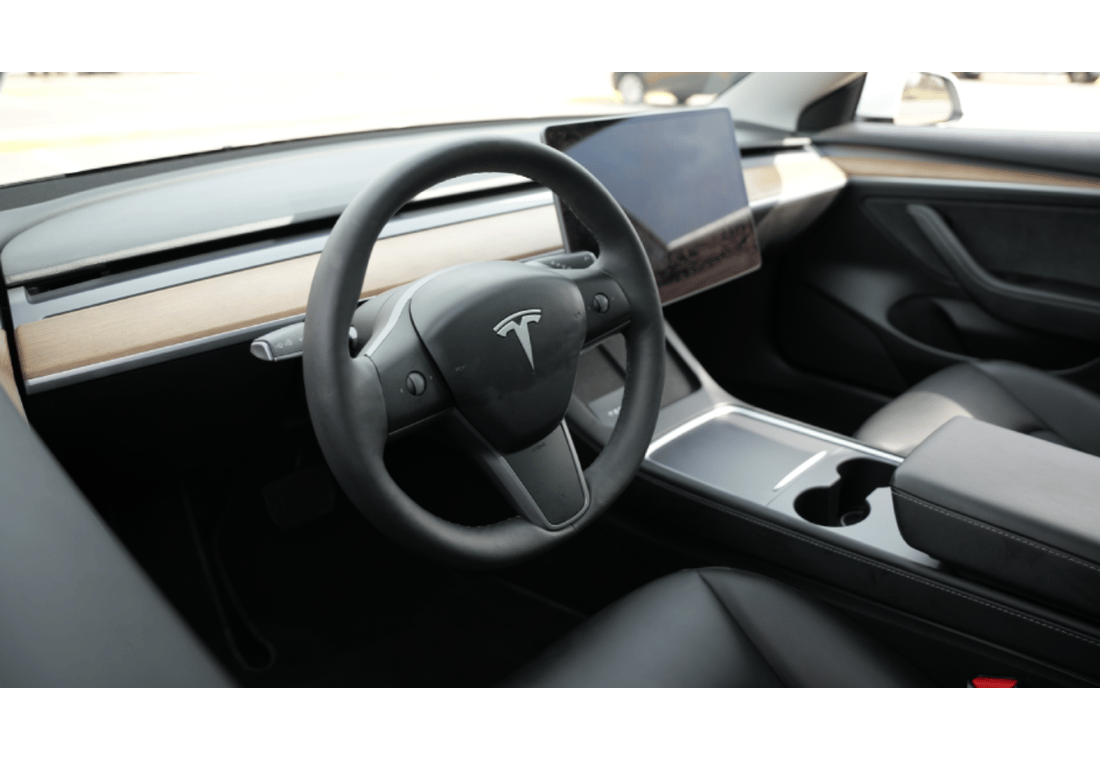 TESLA MODEL 3 STANDARD RANGE PLUS