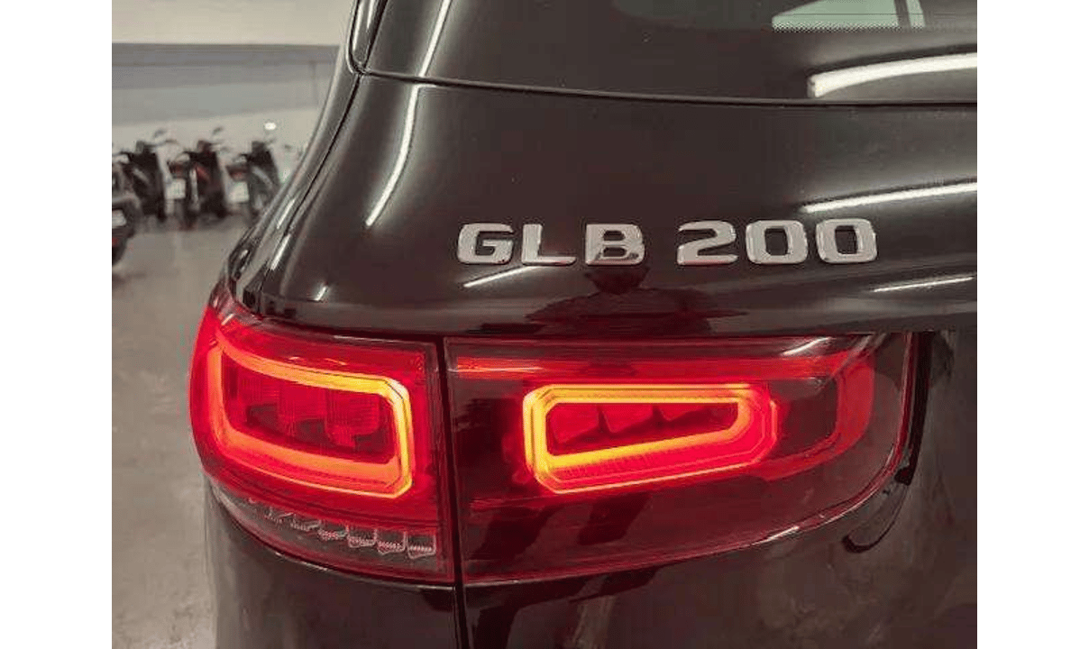 Mercedes GLB 200 BASIC AUTO
