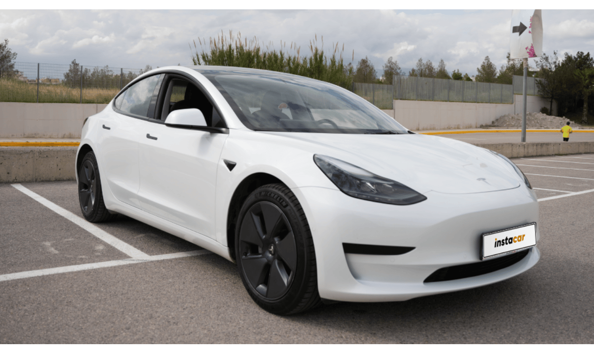 TESLA MODEL 3 PERFORMANCE