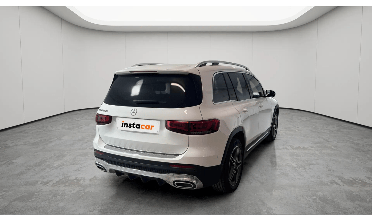 Mercedes GLB 250 AMG LINE