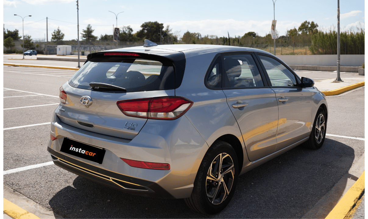 HYUNDAI i30 PREMIUM