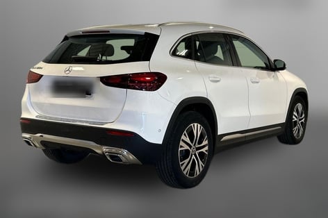 MERCEDES GLA 180d STYLE 