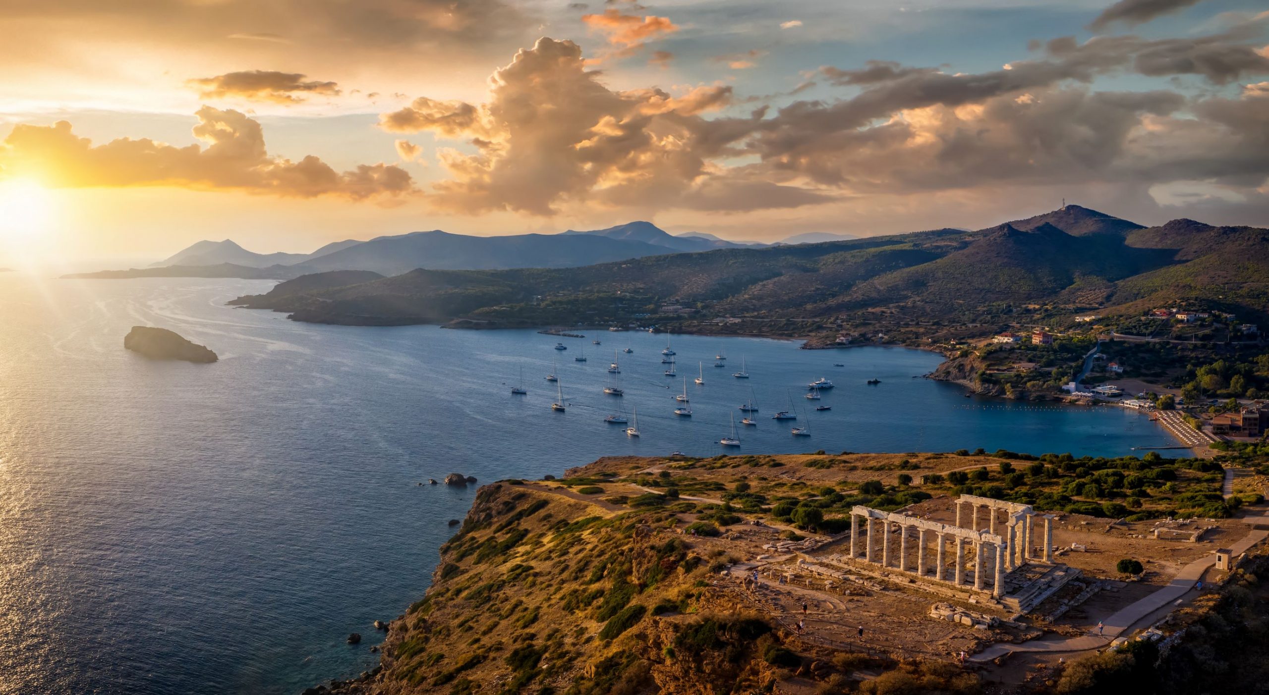 Καλοκαιρινός προορισμός Σούνιο