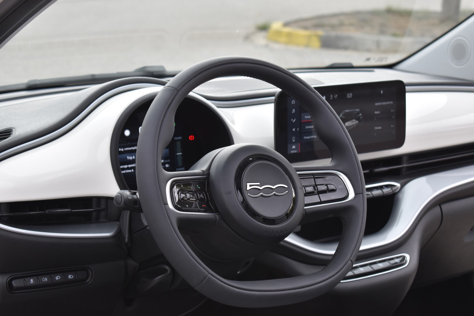 Fiat 500e Cabrio interior