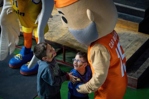 Car Boldie instacar's mascot plays with children with disabilities from ELEPAP